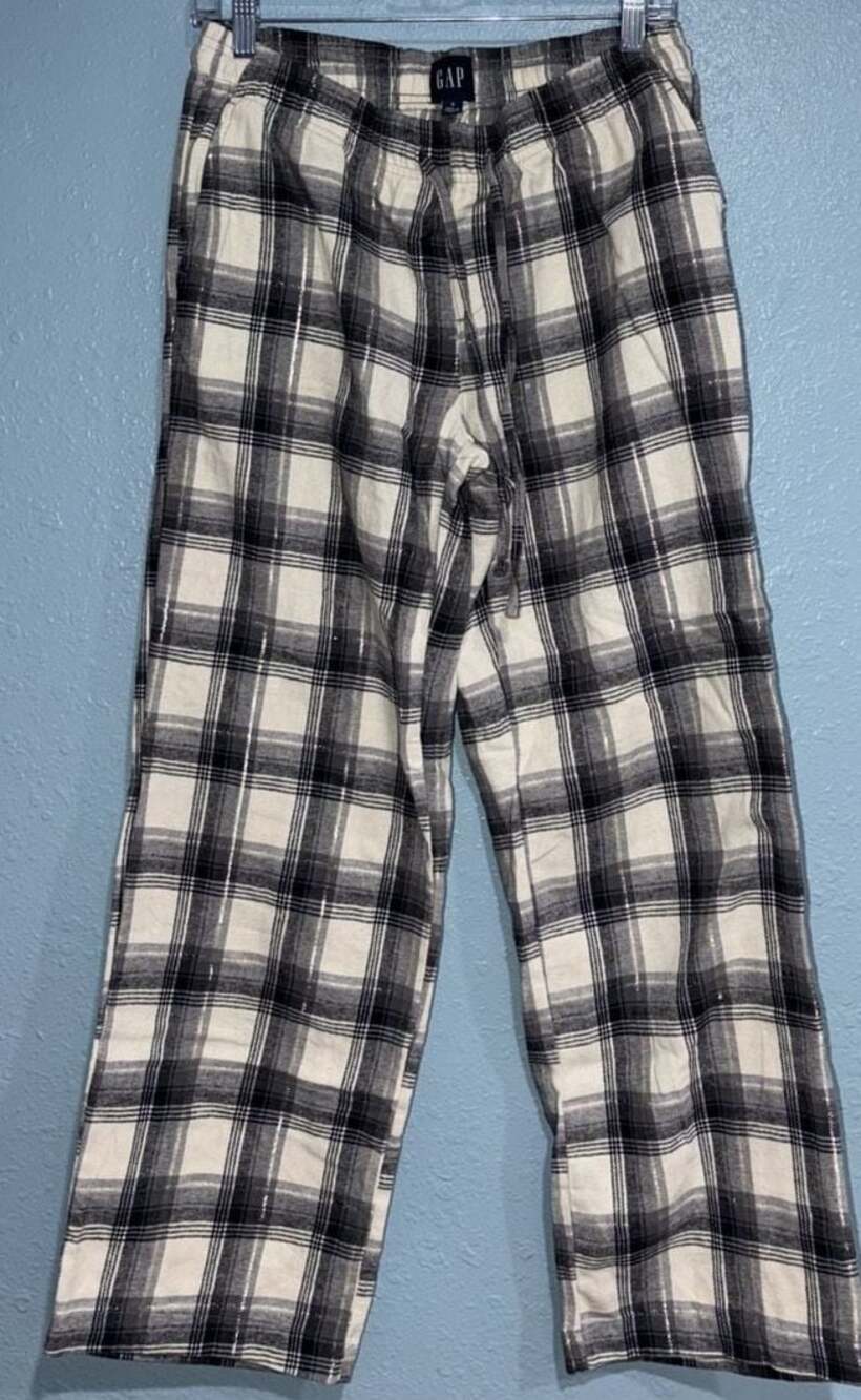 Gap Women's Black and White Plaid Flannel Pajama Pants